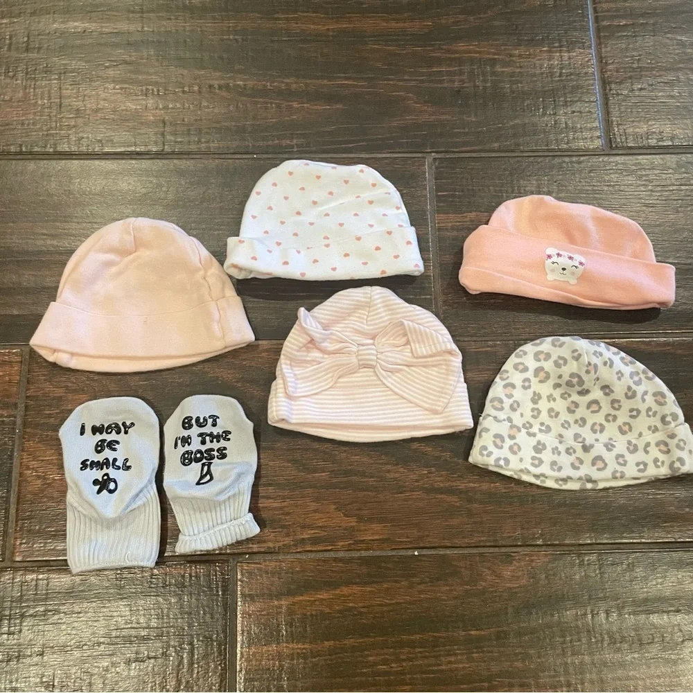 5 Newborn Baby Beanies & 1 Pair Socks
